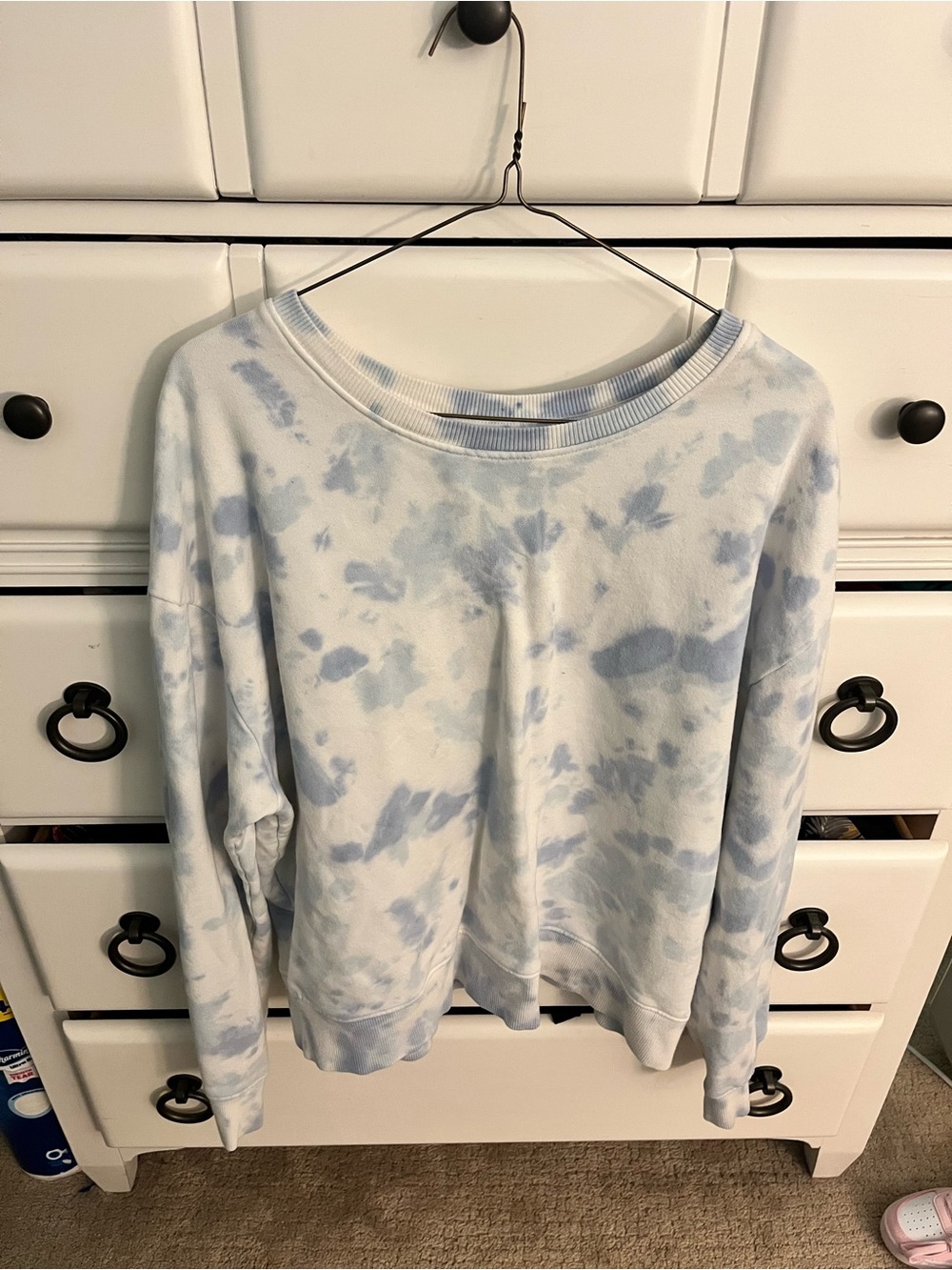Time and Tru Light Blue Tie-Dye Crewneck Sweater